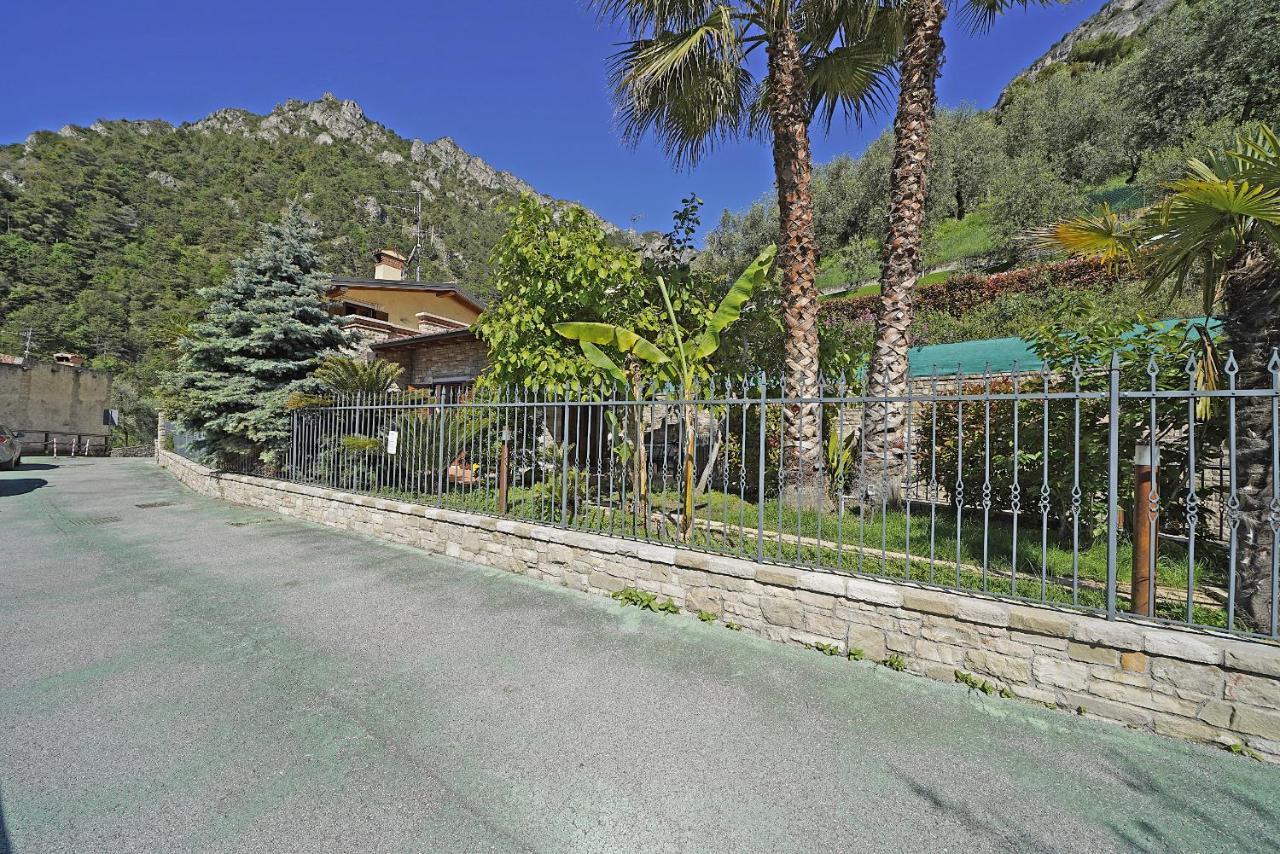 Villa Fior Di Loto Limone sul Garda Esterno foto