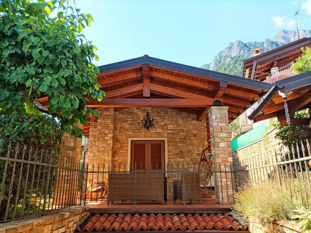 Villa Fior Di Loto Limone sul Garda Esterno foto